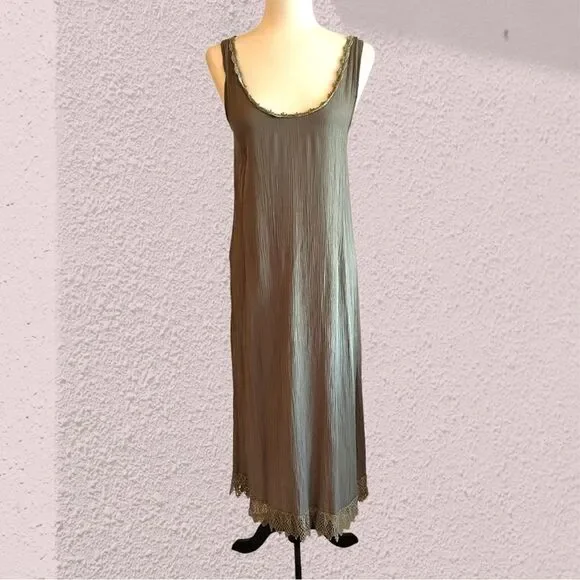 Vintage 70s/80s crinkle fabric sage green midi dress lace hem - Picture 2 of 10